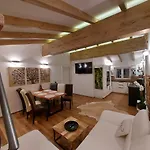 Auszeit Steiraland Penthouse 9 Mit Grossen Balkon Und Parkplatz Διαμέρισμα