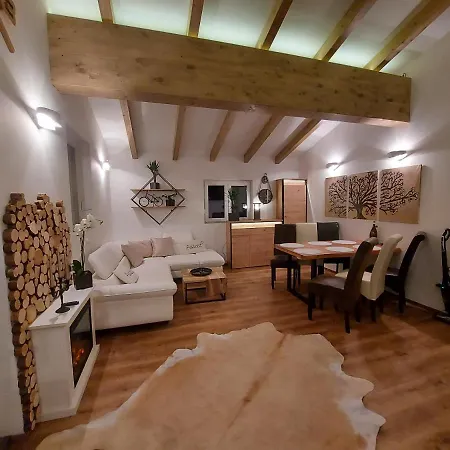 Auszeit Steiraland Penthouse 9 Mit Grossen Balkon Und Parkplatz