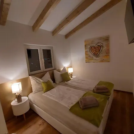 Auszeit Steiraland Penthouse 9 Mit Grossen Balkon Und Parkplatz