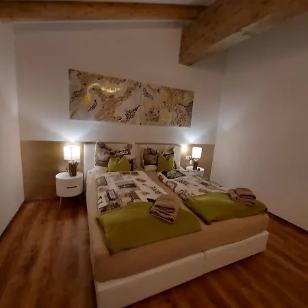 Auszeit Steiraland Penthouse 9 Mit Grossen Balkon Und Parkplatz Appartement *