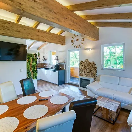 Auszeit Steiraland Penthouse 9 Mit Grossen Balkon Und Parkplatz Appartement *