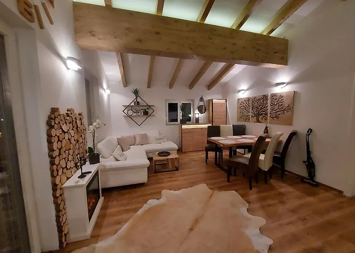 Auszeit Steiraland Penthouse 9 Mit Großen Balkon Und Parkplatz