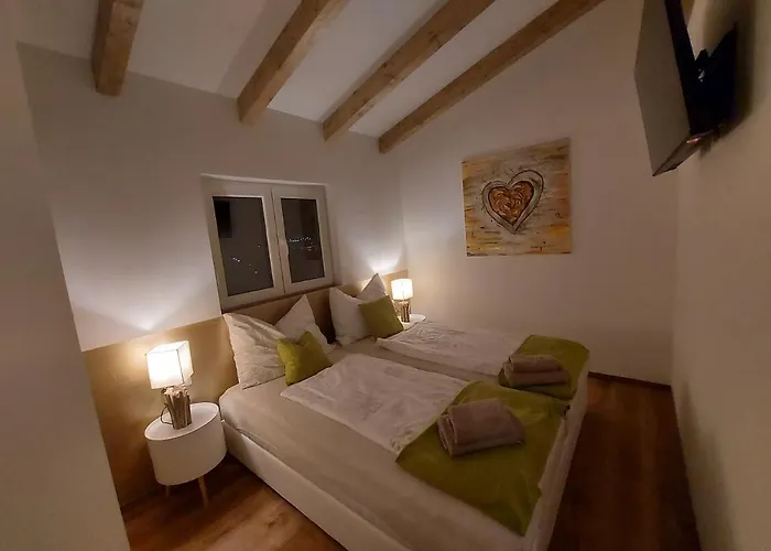 Auszeit Steiraland Penthouse 9 Mit Grossen Balkon Und Parkplatz