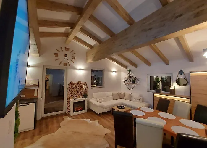 Auszeit Steiraland Penthouse 9 Mit Grossen Balkon Und Parkplatz Appartamento *