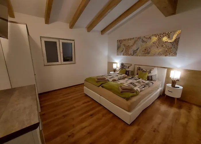 Auszeit Steiraland Penthouse 9 Mit Grossen Balkon Und Parkplatz Leoben (Styria)