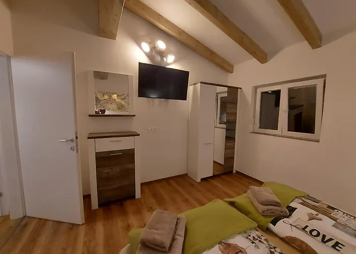 Auszeit Steiraland Penthouse 9 Mit Grossen Balkon Und Parkplatz * Leoben (Styria)